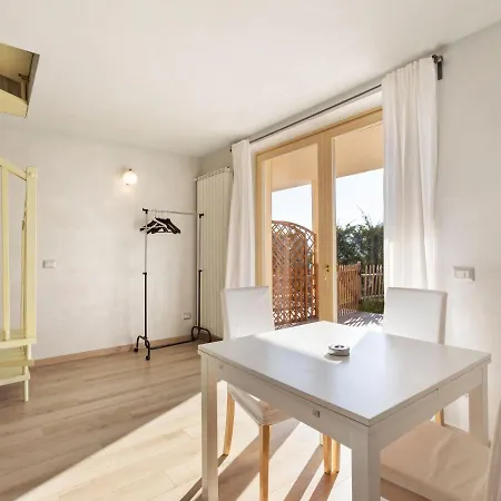 Vakantiehuis Hill View Holiday In With Swimming Pool *